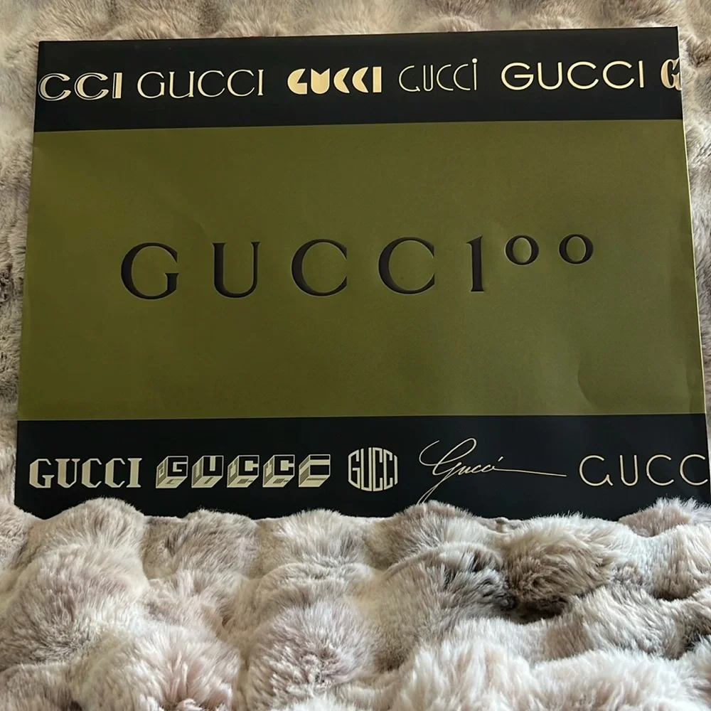 Gucci Authentic Medium Green Black Gucci Empty shopping gift Bag